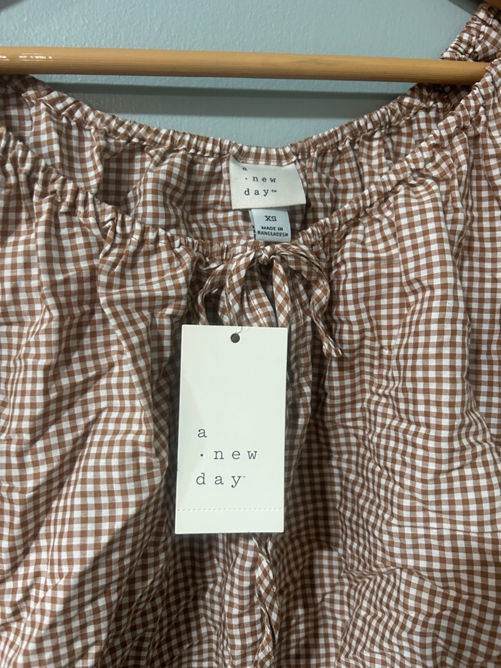 a new day Brown Gingham Puff Sleeve Crop Top with stretch measurements ⬇️ - Picture 5 of 6